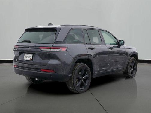 2024 Jeep Grand Cherokee Laredo