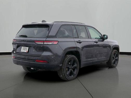 2024 Jeep Grand Cherokee Laredo