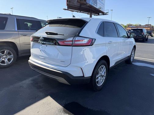 Oxford White 2023 Ford Edge SEL