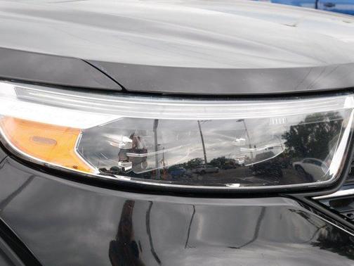 Black Metallic 2022 Ford Explorer XLT