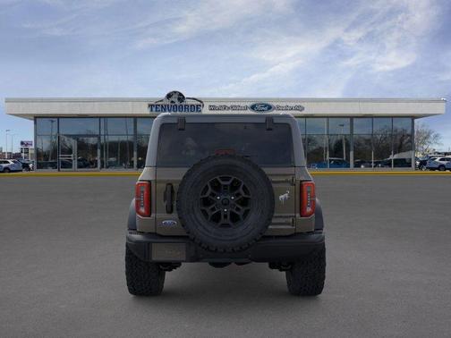 Gray 2026 Ford Bronco Badlands