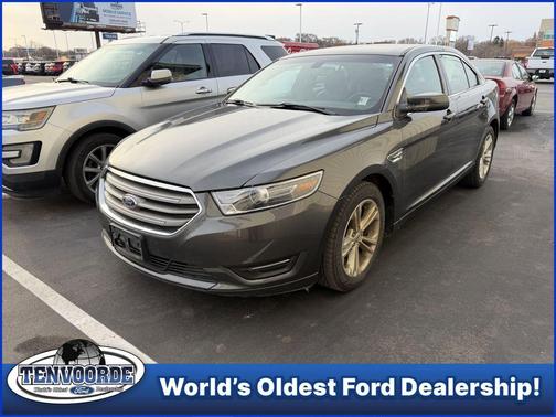Magnetic 2018 Ford Taurus SEL