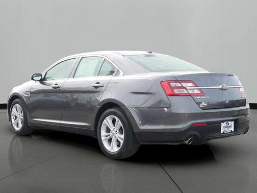 Magnetic 2018 Ford Taurus SEL