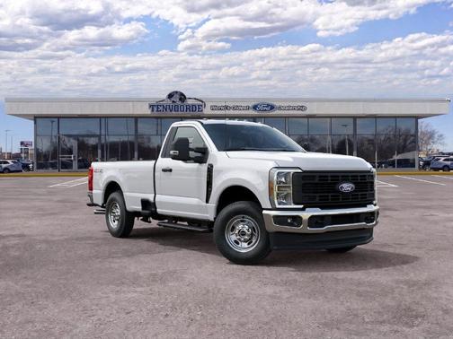 Oxford White 2027 Ford F-250 XL