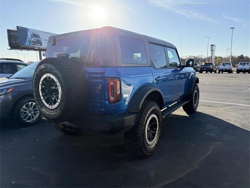 2024 Ford Bronco Outer Banks