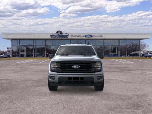Carbonized Gray Metallic 2026 Ford F-150 XLT