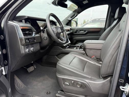 Onyx Black 2025 GMC Yukon XL Denali