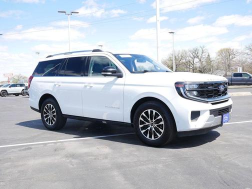 Oxford White 2025 Ford Expedition Platinum