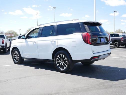 Oxford White 2025 Ford Expedition Platinum