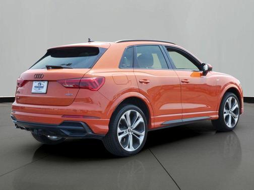 2022 Audi Q3 45 S line Premium
