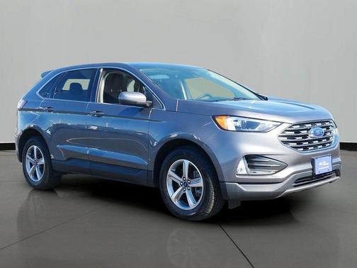 Gray Metallic 2022 Ford Edge SEL