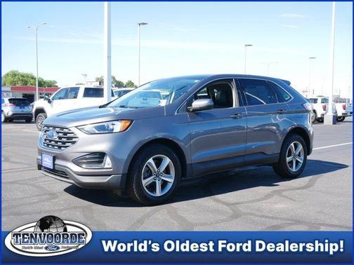 Gray Metallic 2022 Ford Edge SEL