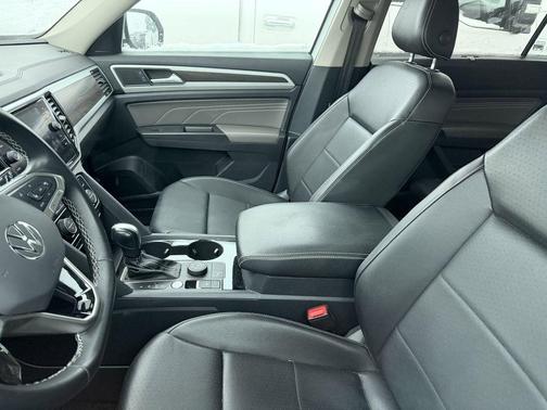 2022 Volkswagen Atlas 3.6L SE w/Technology