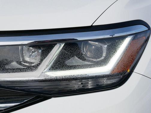 2022 Volkswagen Atlas 3.6L SE w/Technology