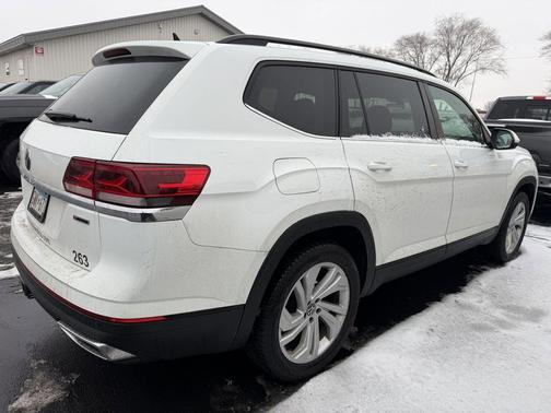 2022 Volkswagen Atlas 3.6L SE w/Technology