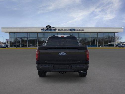Agate Black Metallic 2026 Ford F-150 XLT