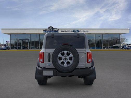 Avalanche Gray 2026 Ford Bronco Big Bend