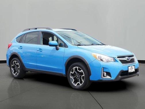 Hyper Blue 2017 Subaru Crosstrek 2.0i Premium