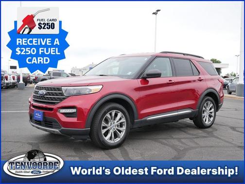 Rapid Red Metallic Tinted Clearcoat 2022 Ford Explorer XLT