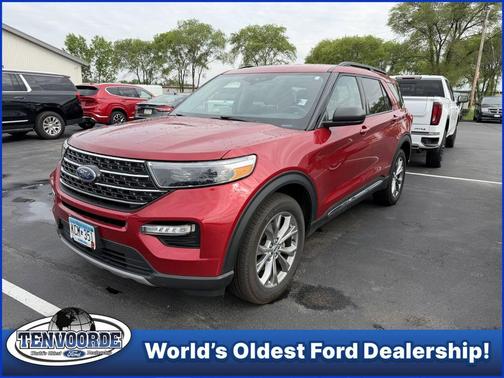 Rapid Red Metallic Tinted Clearcoat 2022 Ford Explorer XLT