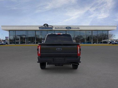 Agate Black Metallic 2026 Ford F-350 Lariat Super Duty