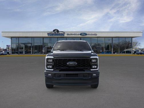 Agate Black Metallic 2026 Ford F-350 XLT