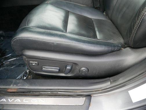 2013 Toyota Avalon Limited