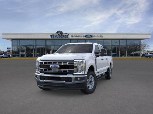 Oxford White 2026 Ford F-250 XLT