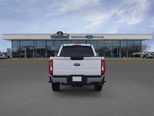 Oxford White 2026 Ford F-250 XLT