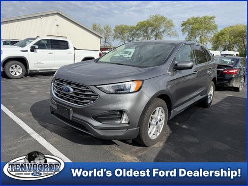 Gray Metallic 2022 Ford Edge SEL