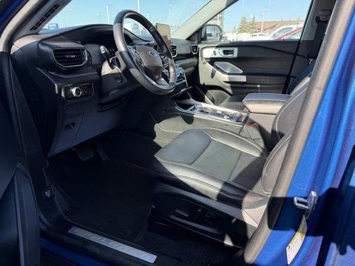 Blue Metallic 2023 Ford Explorer Limited