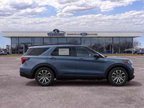 Vapor Blue Metallic 2027 Ford Explorer ST-Line