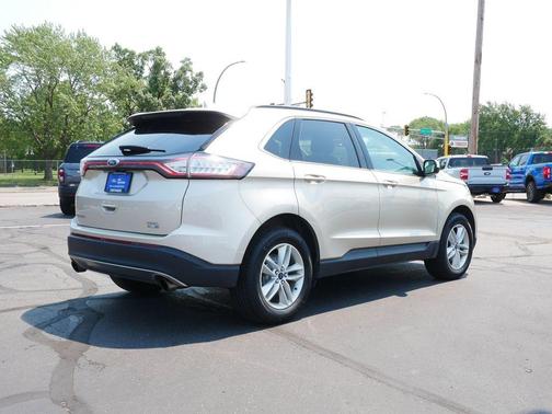 White Gold Metallic 2018 Ford Edge SEL