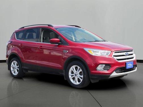 Red 2018 Ford Escape SE