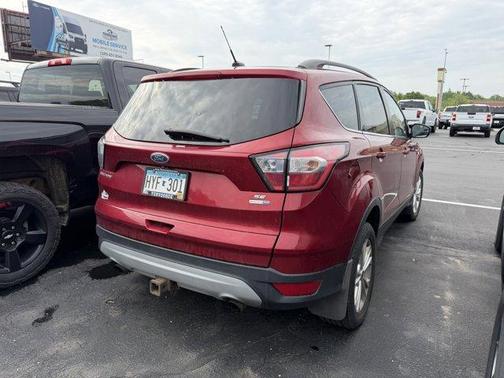 Red 2018 Ford Escape SE