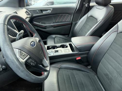 2023 Ford Edge ST Line