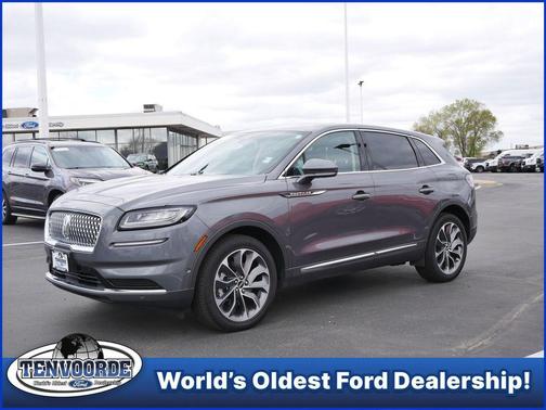 Gray Metallic 2023 Lincoln Nautilus Reserve