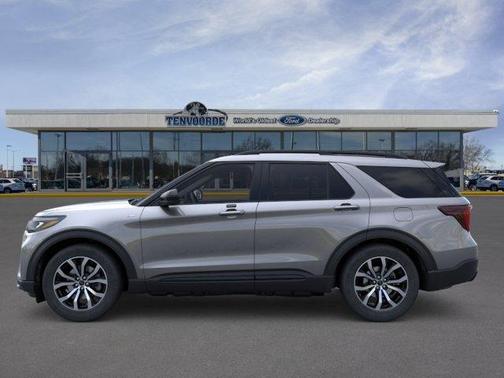 Carbonized Gray Metallic 2026 Ford Explorer ST-Line