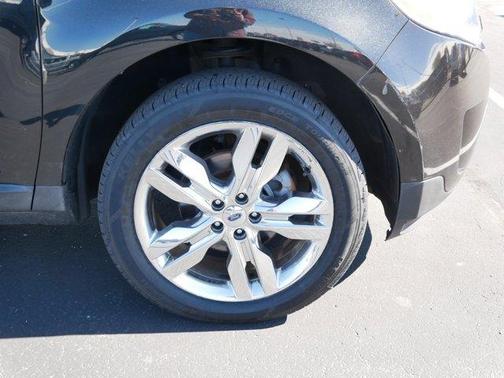 Tuxedo Black Metallic 2014 Ford Edge Limited