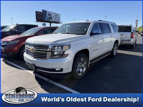 Iridescent Pearl Tricoat 2018 Chevrolet Suburban Premier