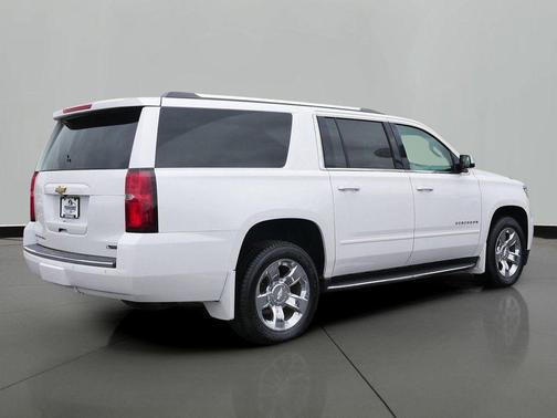 Iridescent Pearl Tricoat 2018 Chevrolet Suburban Premier