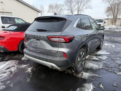 2024 Ford Escape Platinum