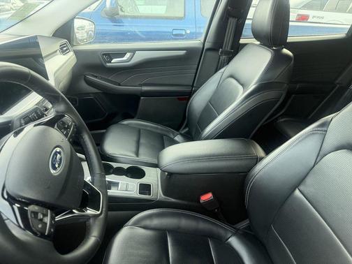 2024 Ford Escape Platinum