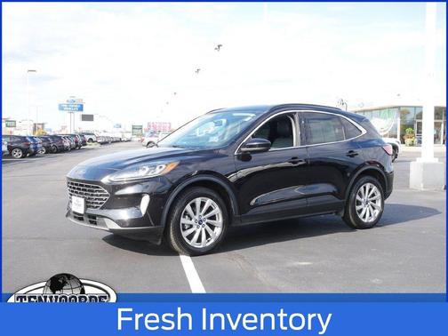 Black Metallic 2021 Ford Escape Titanium