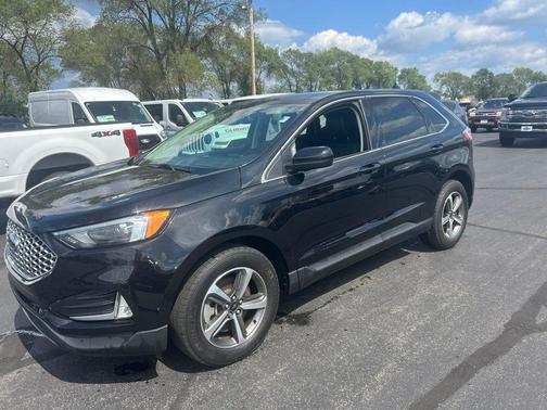 Black Metallic 2023 Ford Edge SEL