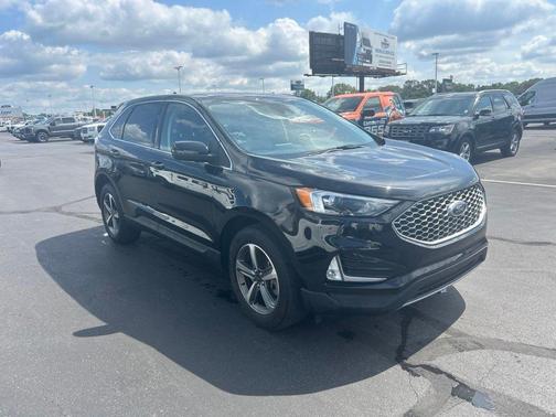 Black Metallic 2023 Ford Edge SEL