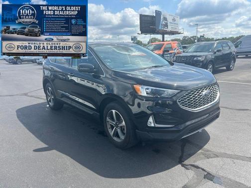 Black Metallic 2023 Ford Edge SEL