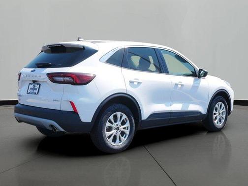 Oxford White 2023 Ford Escape Active