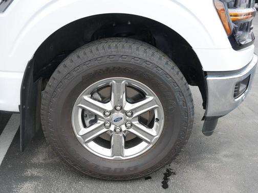 Oxford White 2024 Ford F-150 XLT