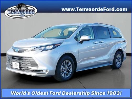2024 Toyota Sienna XLE